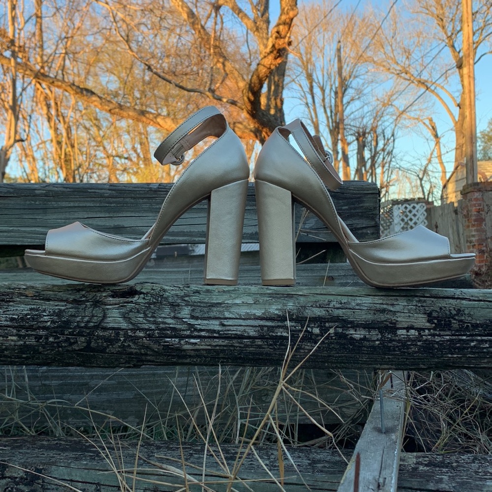 Perfect Platforms! - Picture 2 of 6